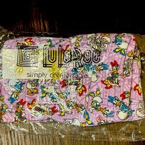 Lularoe Daisy Duck Leggings